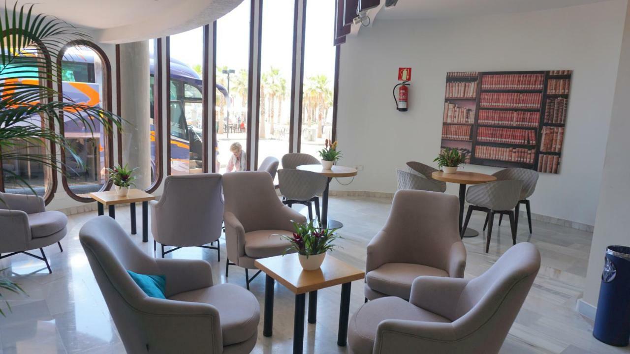 Beachfront In With Sea Views Apartment Fuengirola