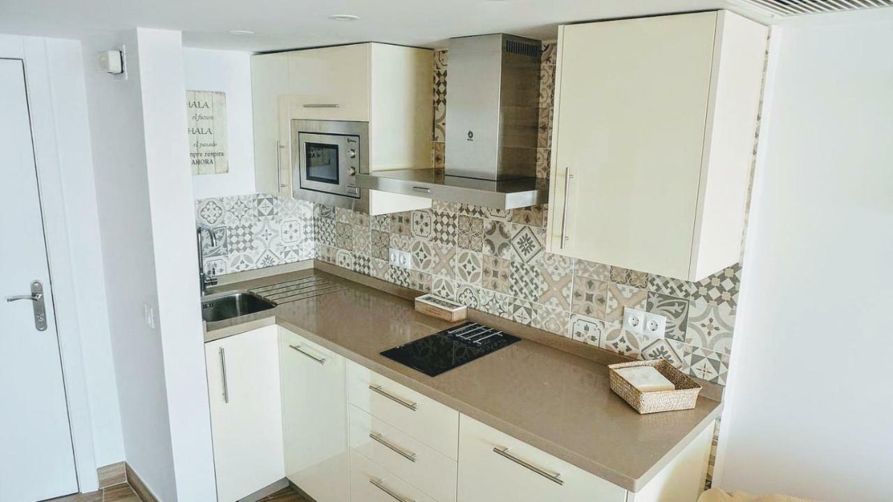 Beachfront In With Sea Views Apartment Fuengirola