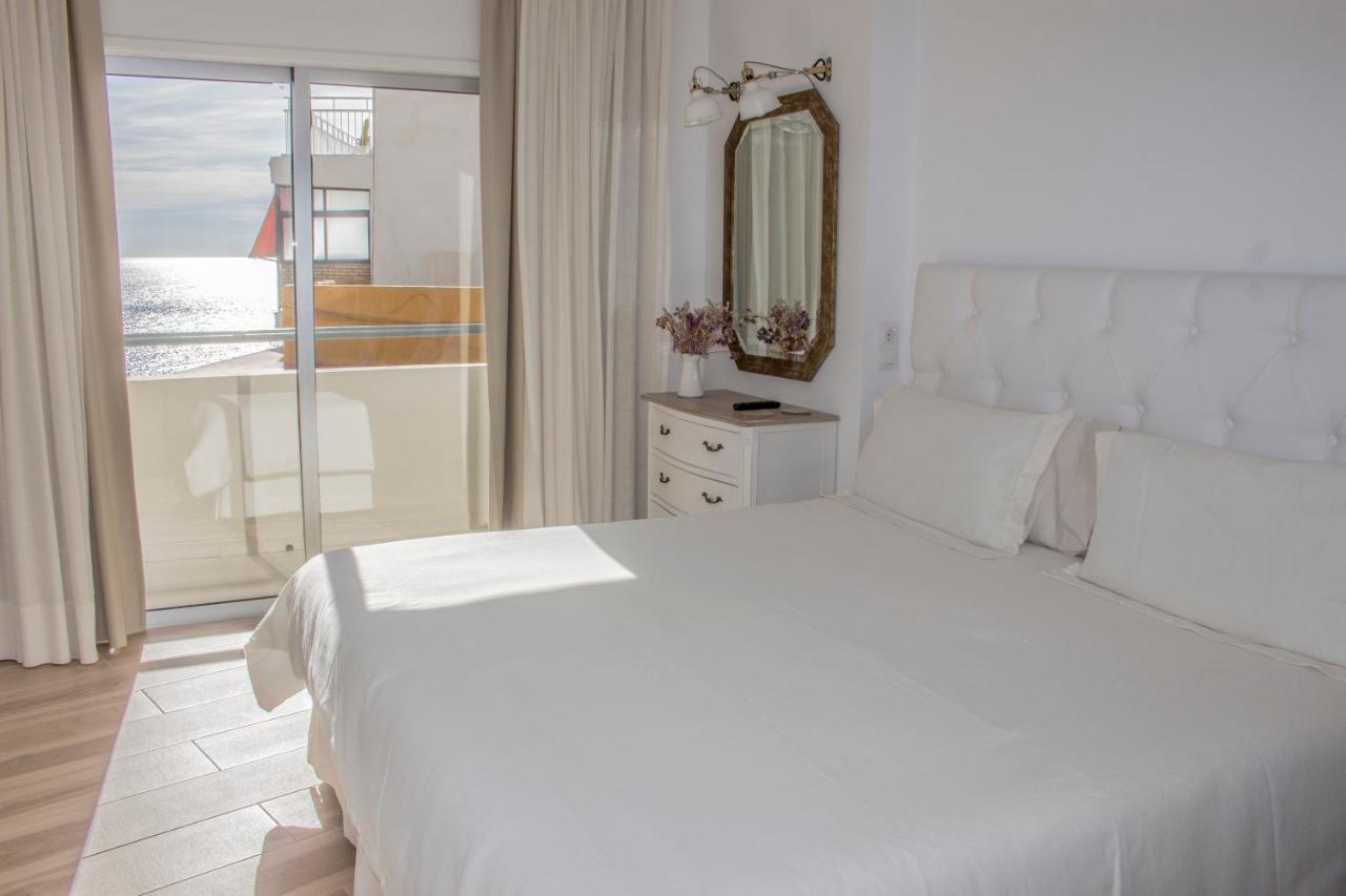 Beachfront In With Sea Views Fuengirola